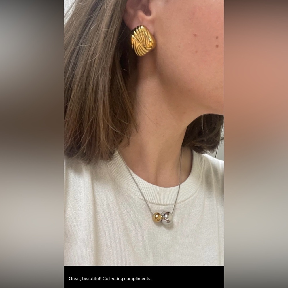 ✨🆕CLARA Gold Earrings | Stainless Steel 18K PVD Gold✨ - Picture 16 of 17